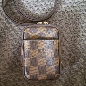 LOUIS VUITTION ETUI OKAPI PM